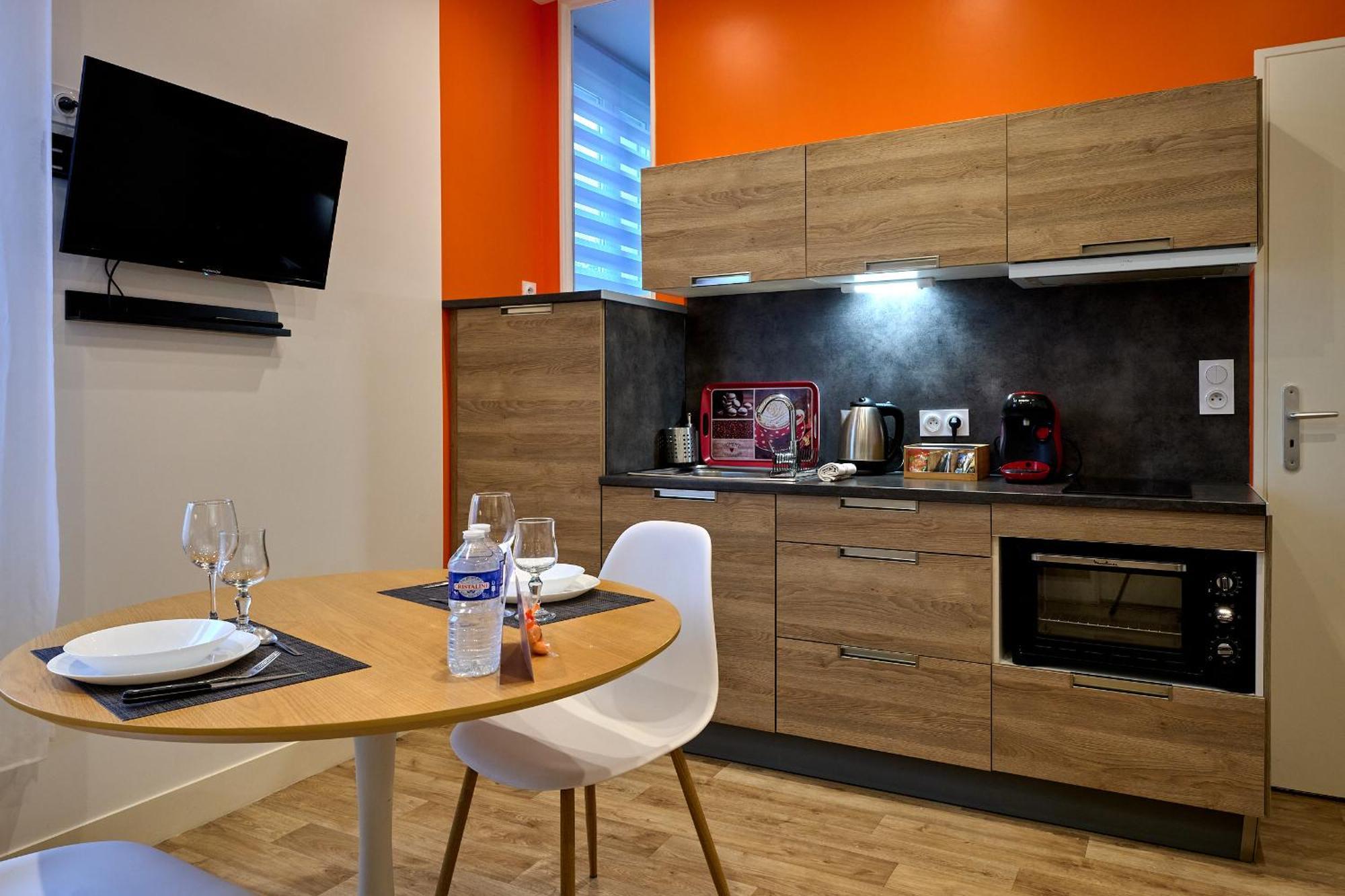 Le Faidherbe Style Appart' Hotel - Wifi Gratuit - Parking Gratuit Calme Et Lumineux Nevers Esterno foto